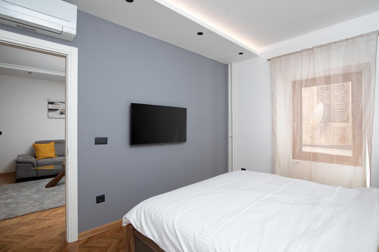 Sena Luxury Apartments Pula Ngoại thất bức ảnh