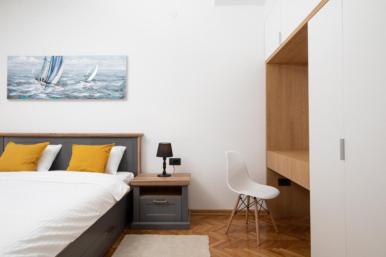 Sena Luxury Apartments Pula Ngoại thất bức ảnh